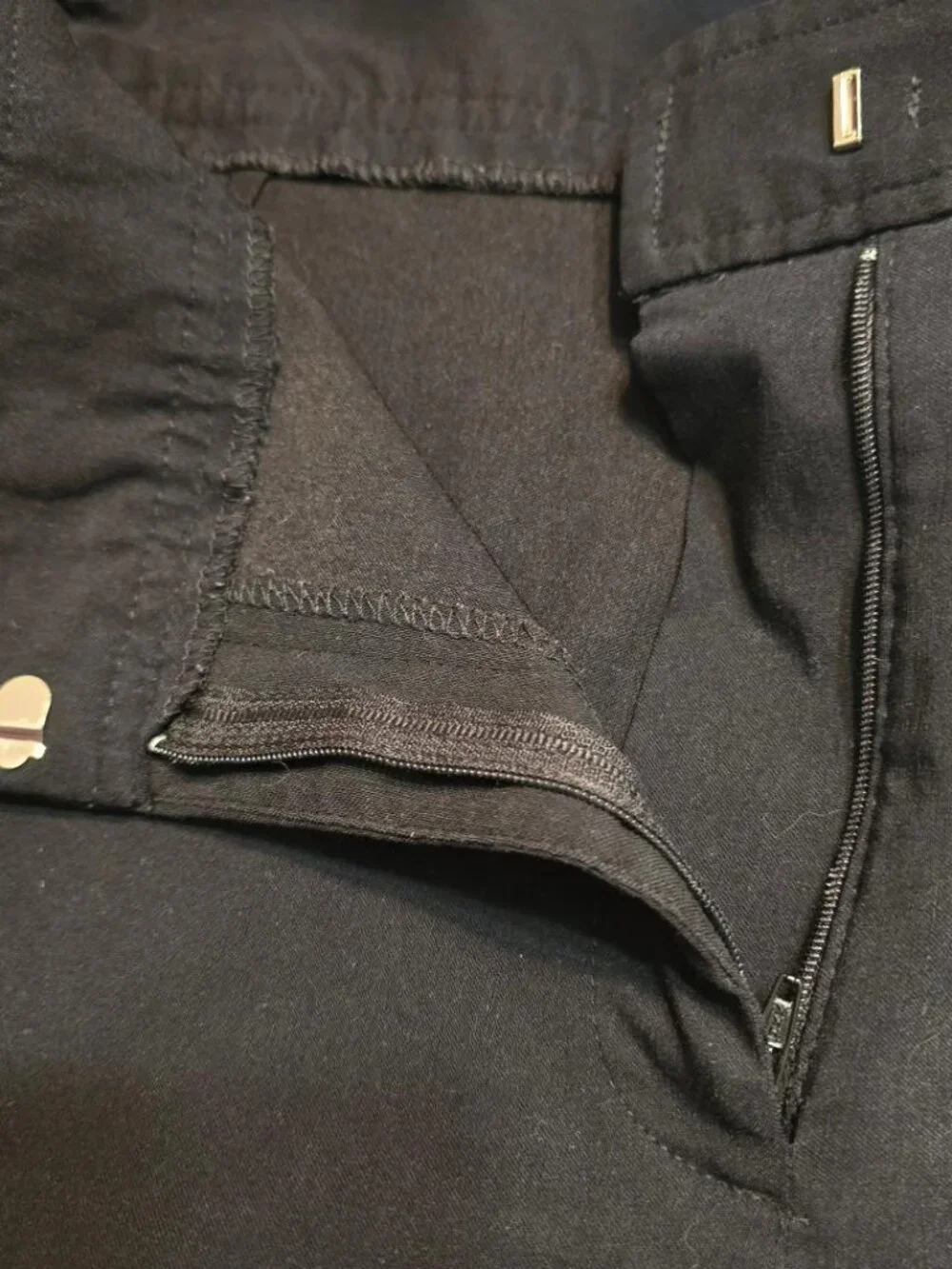 12 First Option studded capri Basic Black Cropped Pants no pockets